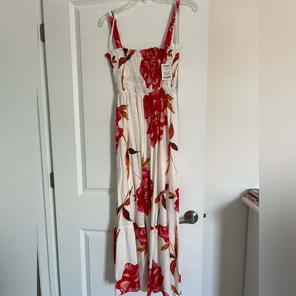 White Closet Dresses & Skirts - Red and White Floral maxi Dresse